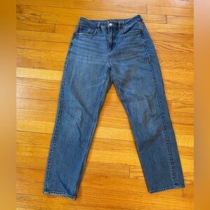 American Eagle Mom Straight Jean Size 6